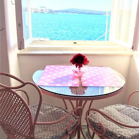 PUY Main Square Apartments With Sea View מראה חיצוני תמונה