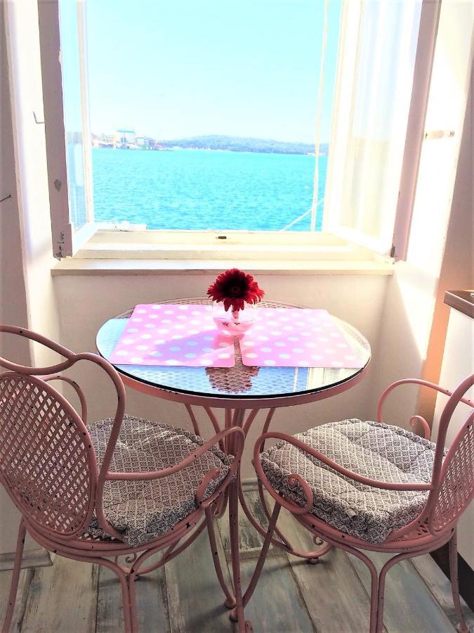 PUY Main Square Apartments With Sea View מראה חיצוני תמונה