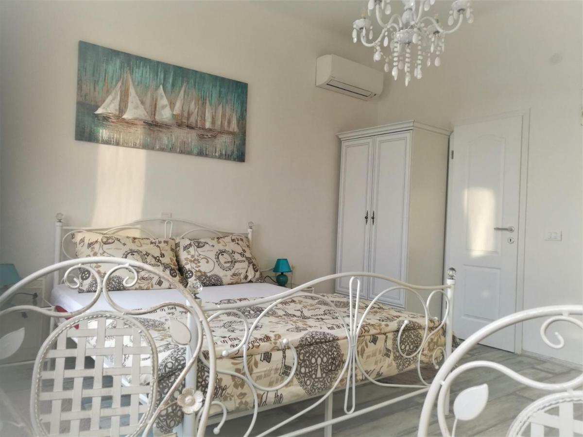 PUY Main Square Apartments With Sea View מראה חיצוני תמונה