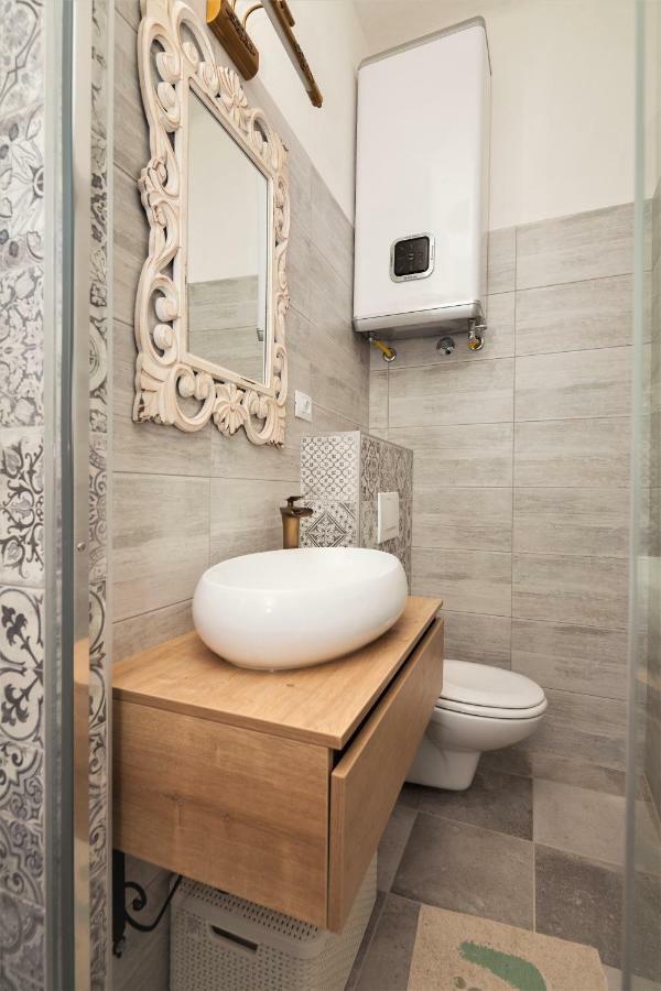 PUY Main Square Apartments With Sea View מראה חיצוני תמונה