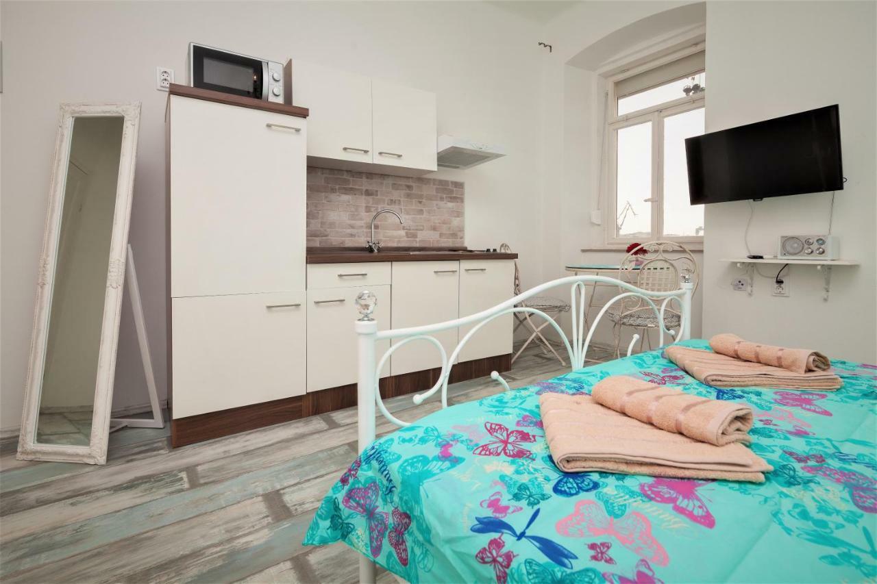 PUY Main Square Apartments With Sea View מראה חיצוני תמונה