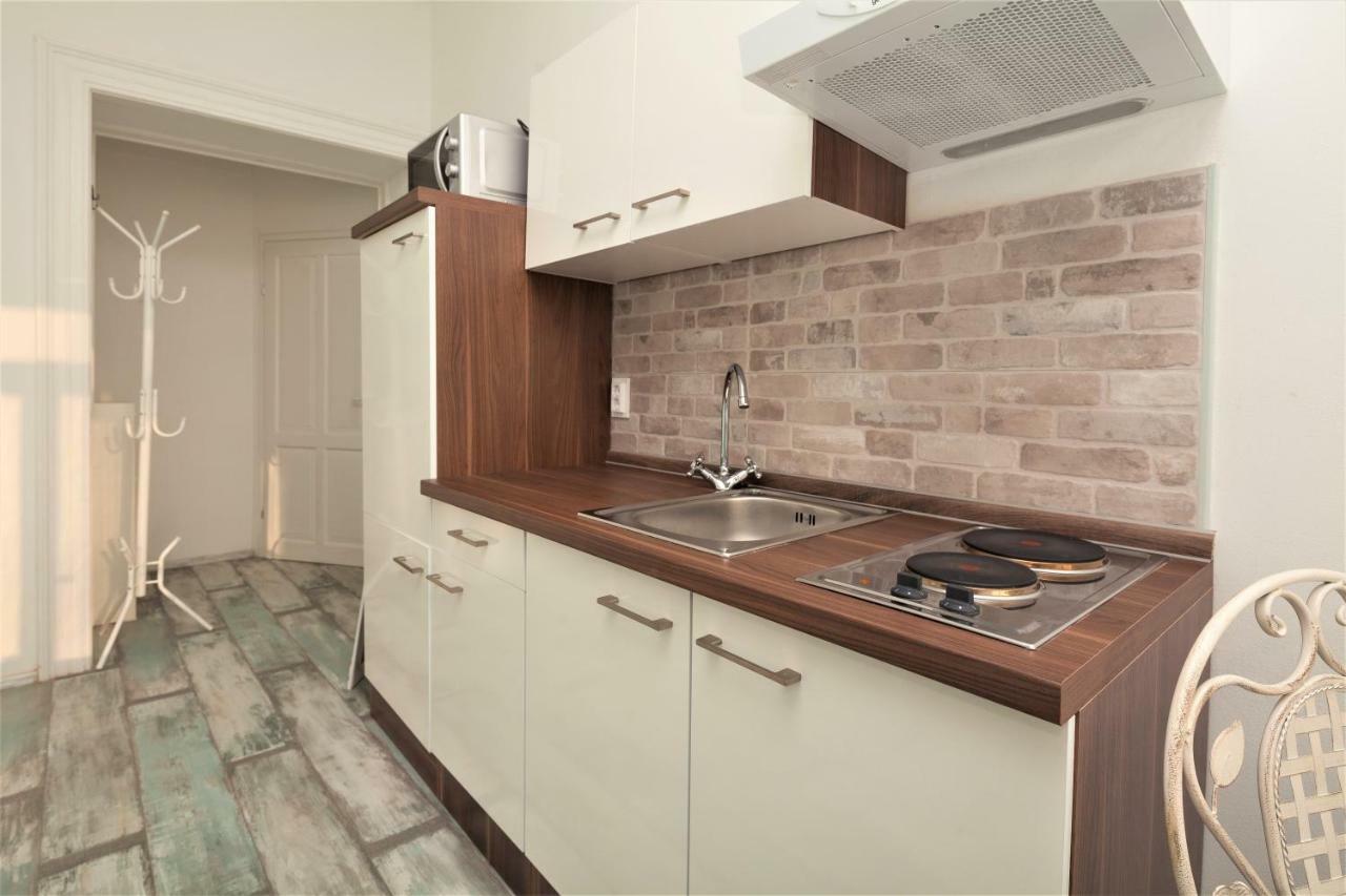 PUY Main Square Apartments With Sea View מראה חיצוני תמונה