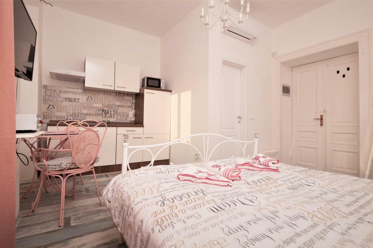 PUY Main Square Apartments With Sea View מראה חיצוני תמונה